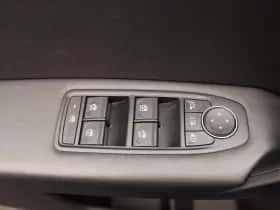 Renault Captur (2023) thumbnail 23