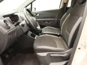 Renault Captur (2017) thumbnail 12