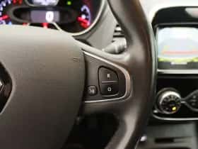 Renault Captur (2017) thumbnail 18