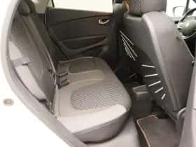 Renault Captur (2017) thumbnail 24