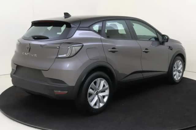 Renault Captur (2025) thumbnail 4
