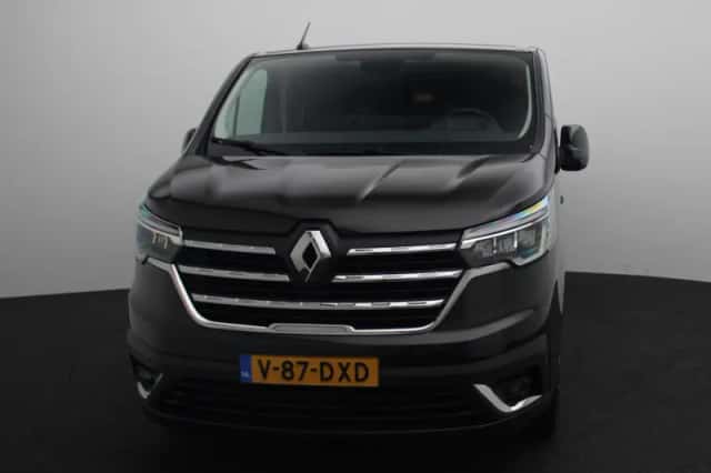 Renault Trafic (2024) thumbnail 3