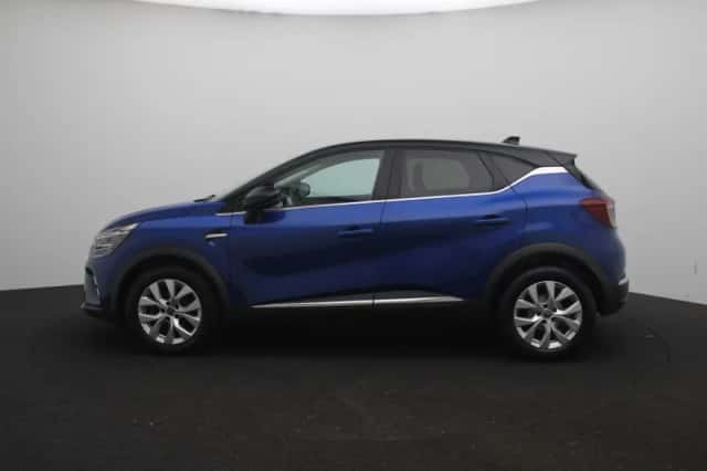 Renault Captur (2021) thumbnail 4