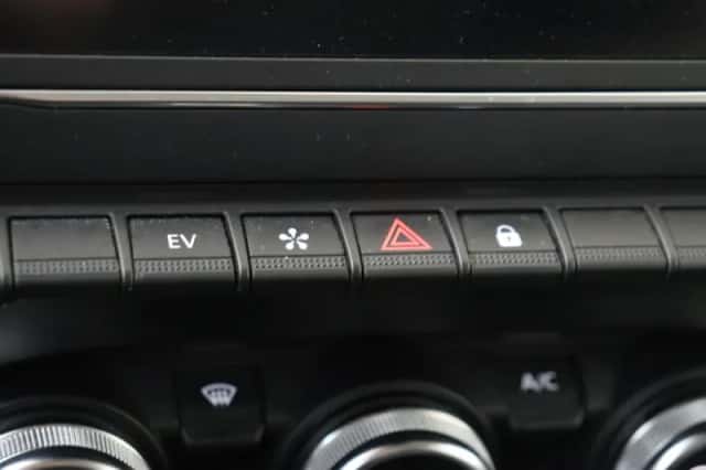 Renault Captur (2021) thumbnail 19