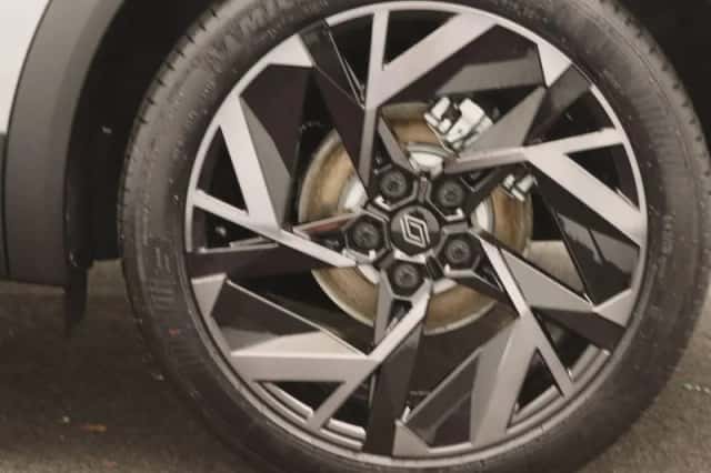 Renault Captur (2026) thumbnail 18