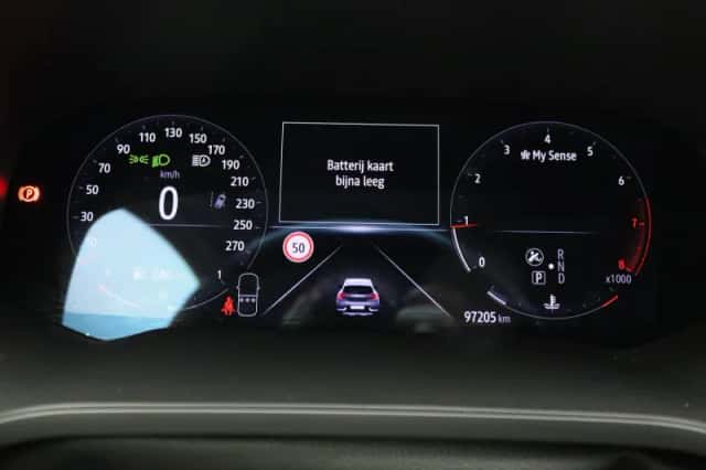 Renault Captur (2020) thumbnail 8
