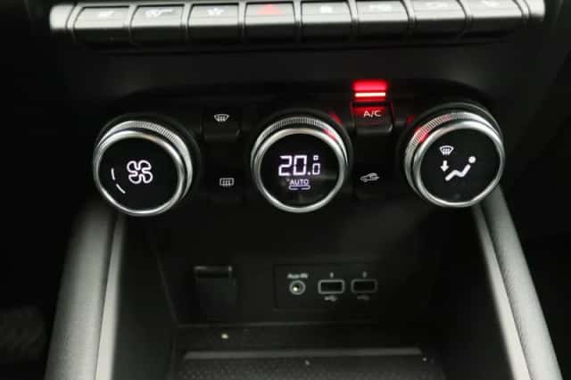 Renault Captur (2020) thumbnail 10