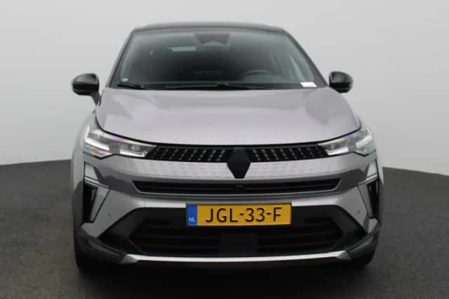 Renault Captur (2025) thumbnail 3