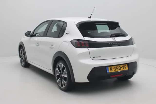 Peugeot e-208 (2021) thumbnail 2