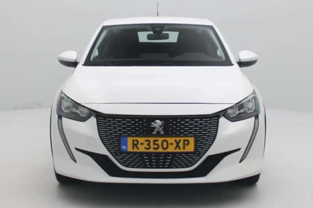 Peugeot e-208 (2021) thumbnail 3