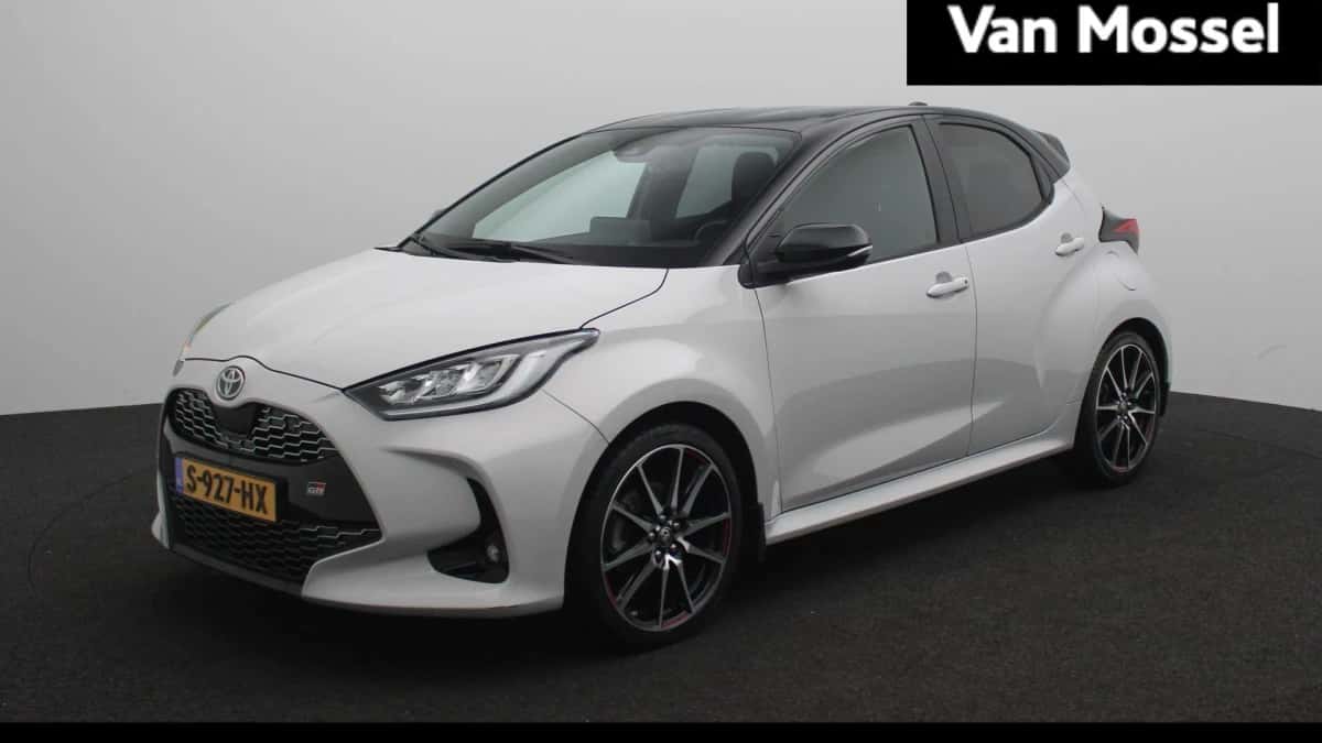 Toyota Yaris (2022) — foto 1