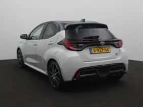Toyota Yaris (2022) thumbnail 3