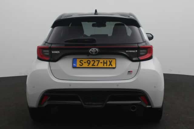 Toyota Yaris (2022) thumbnail 5