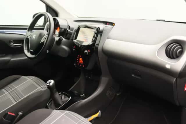 Peugeot 108 (2018) thumbnail 23