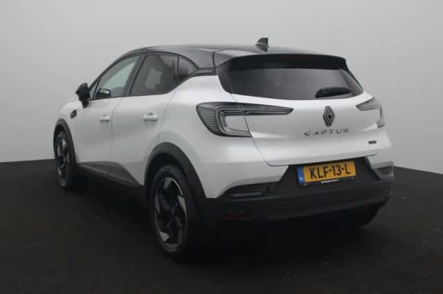 Renault Captur (2025) thumbnail 2