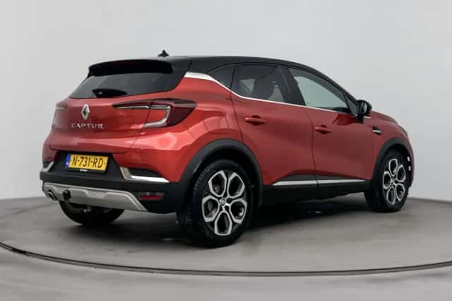 Renault Captur (2021) thumbnail 4