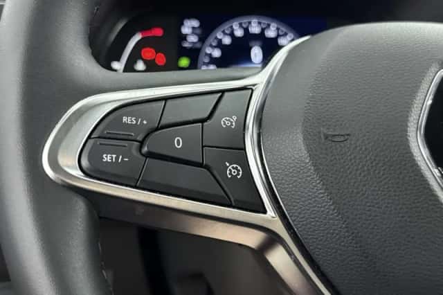 Renault Captur (2021) thumbnail 6