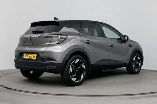 Renault Captur (2026) thumbnail 4