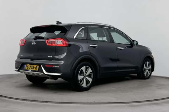 Kia Niro (2017) thumbnail 4