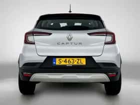 Renault Captur (2023) thumbnail 3