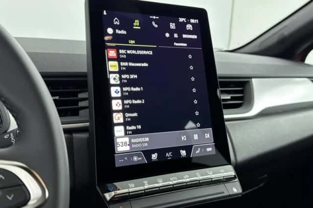 Renault Captur (2024) thumbnail 16