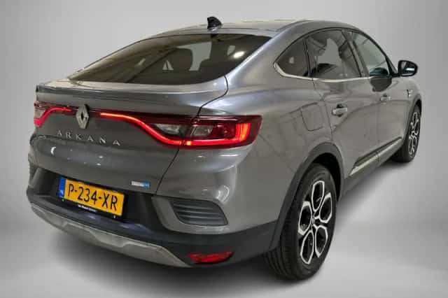 Renault Arkana (2022) thumbnail 4