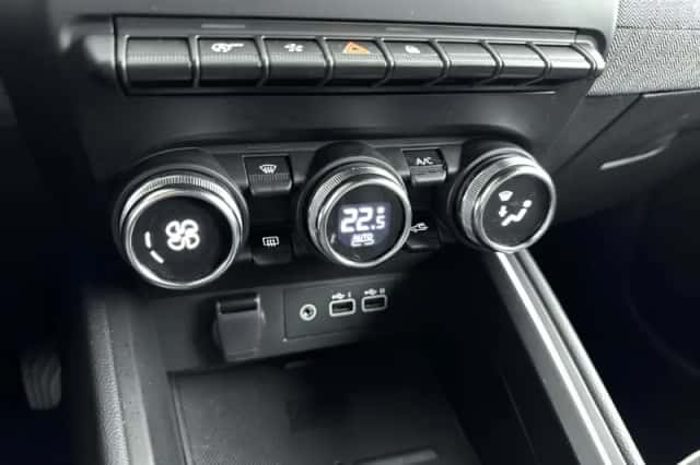 Renault Clio (2025) thumbnail 16