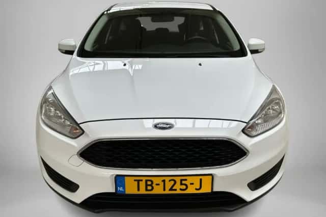 Ford Focus (2018) thumbnail 5