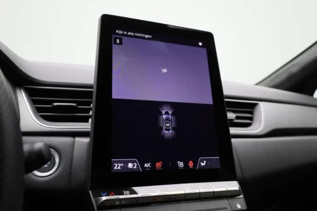 Renault Captur (2024) thumbnail 15