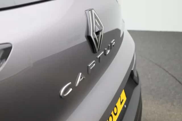 Renault Captur (2024) thumbnail 29