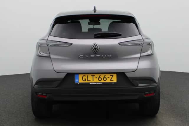 Renault Captur (2024) thumbnail 5