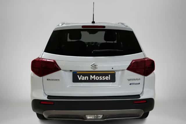 Suzuki Vitara (2021) thumbnail 3