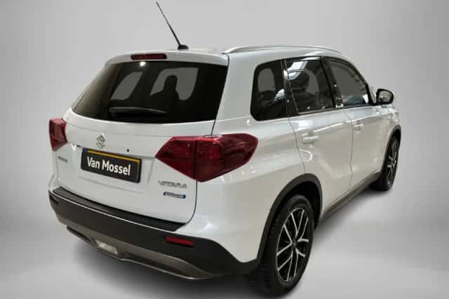 Suzuki Vitara (2021) thumbnail 4