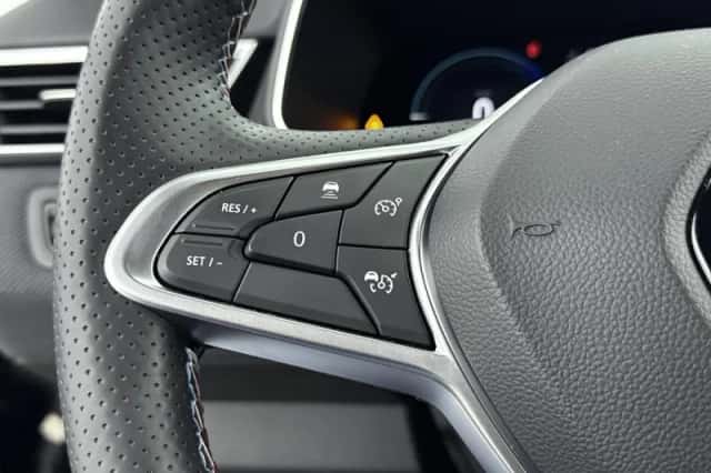 Renault Clio (2024) thumbnail 6