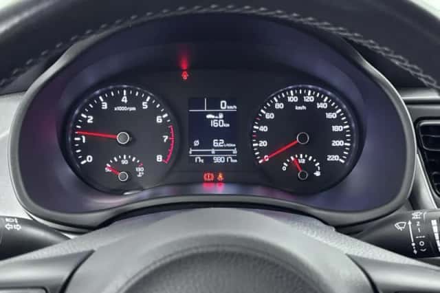 Kia Rio (2018) thumbnail 11