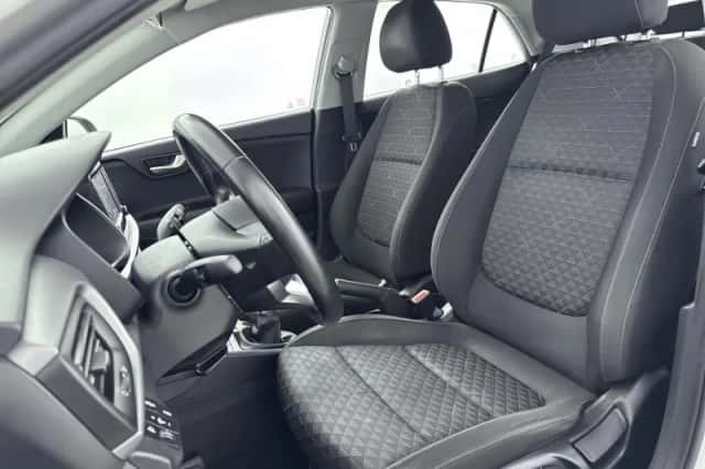 Kia Rio (2018) thumbnail 26