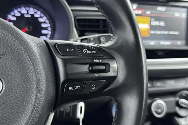 Kia Rio (2018) thumbnail 8