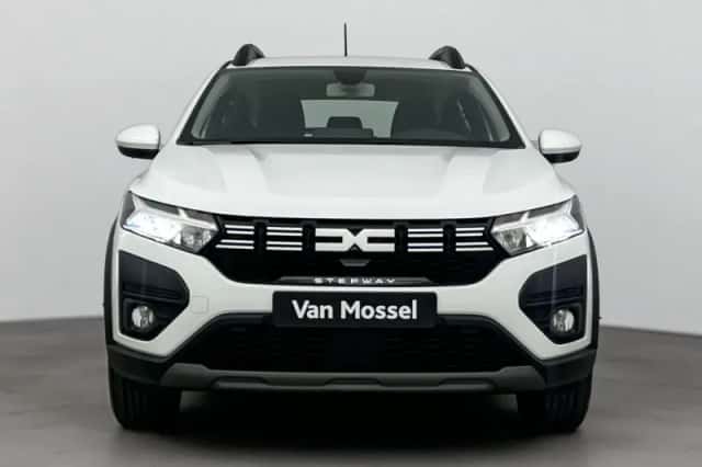 Dacia Sandero Stepway (2024) thumbnail 5