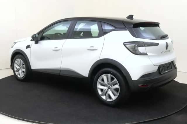 Renault Captur (2025) thumbnail 3