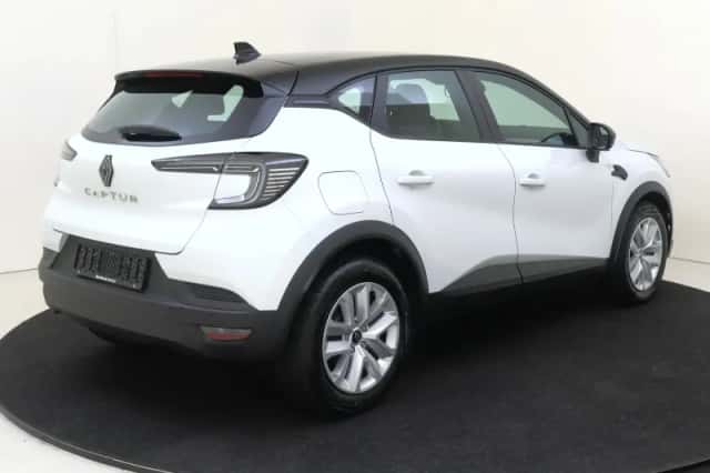 Renault Captur (2025) thumbnail 4