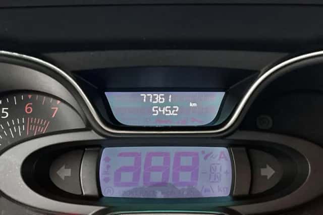 Renault Captur (2018) thumbnail 12