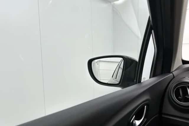 Renault Captur (2018) thumbnail 21
