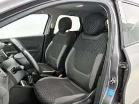 Renault Captur (2018) thumbnail 37