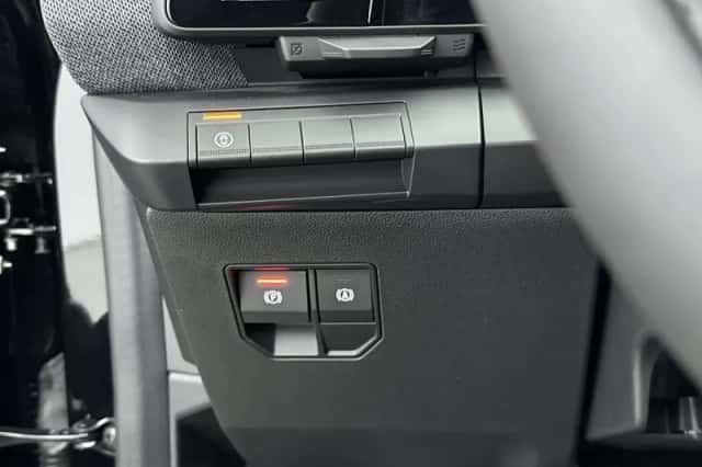 Renault Mégane E-Tech (2025) thumbnail 17