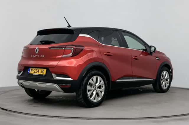 Renault Captur (2020) thumbnail 4