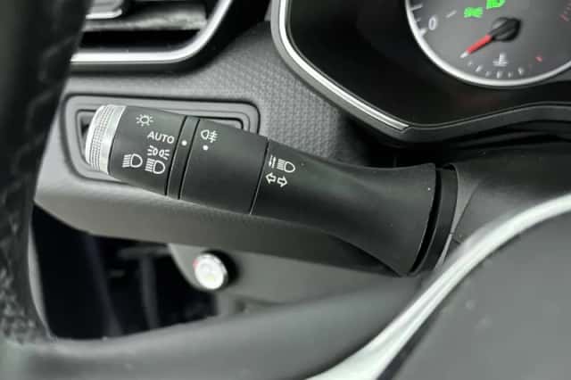 Renault Clio (2020) thumbnail 20