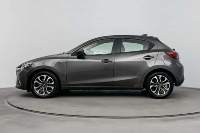 Mazda 2 (2018) thumbnail 2