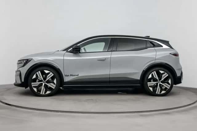 Renault Mégane E-Tech (2026) thumbnail 2
