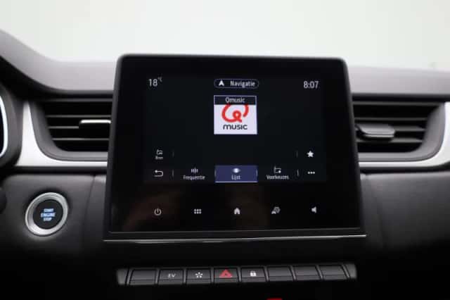 Renault Captur (2022) thumbnail 21