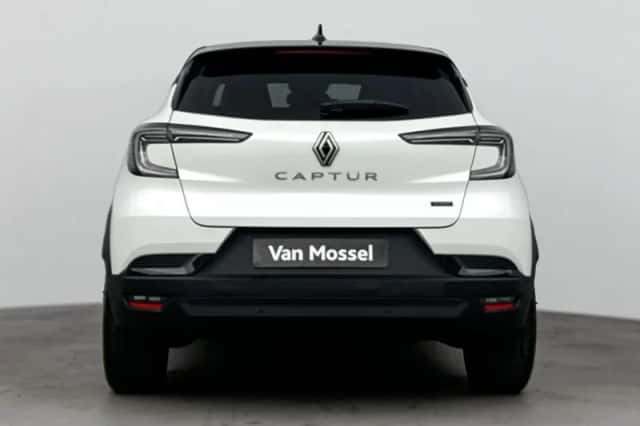 Renault Captur (2025) thumbnail 3